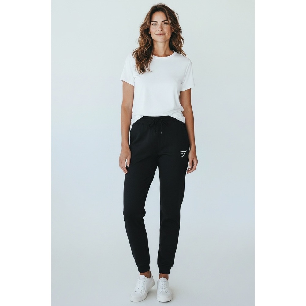 Gymshark Womens Black Jogger Sweatpants Tapered Athletic Pants Logo